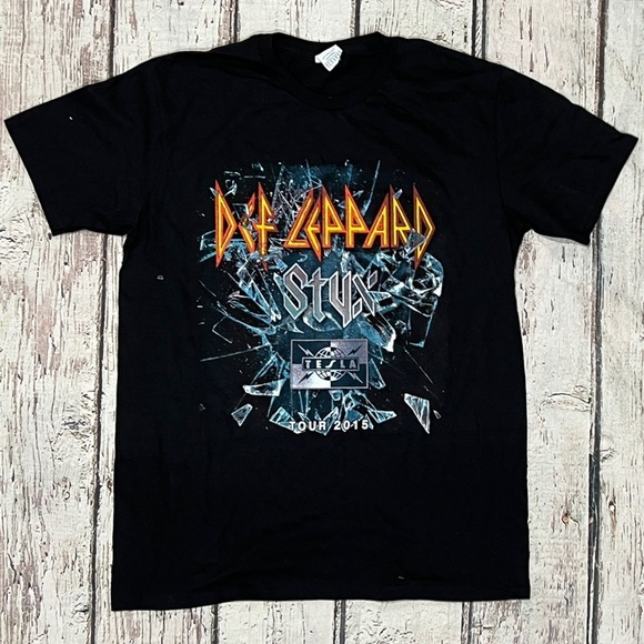Def Leppard Rock n Roll Heavy Metal 2015 Tour Styx Tesla Concert Crewneck Tee - Picture 1 of 7